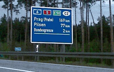 Směrová cedule na německé A6