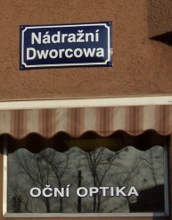 Dvojjazyčné označení ulice v Českém Těšíně