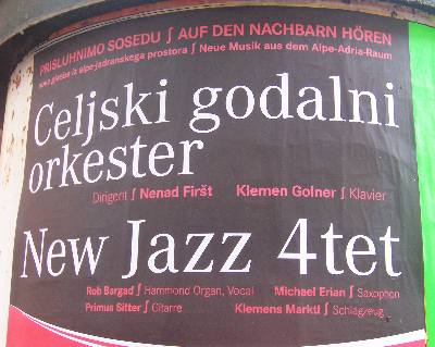 Dvojjazyčný plakát v korutanském Klagenfurtu