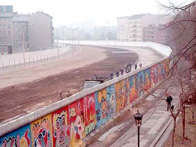 Německá identita – identita němčiny před pádem Berlínské zdi